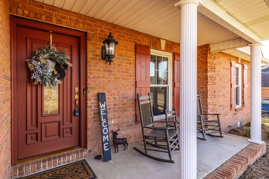 415 Woodlands Dr, Gallatin, TN 37066 - #2