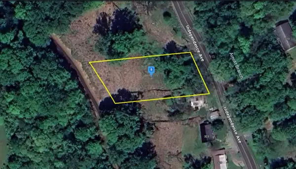 327 Independence Ave, Mount Carmel, TN 37645