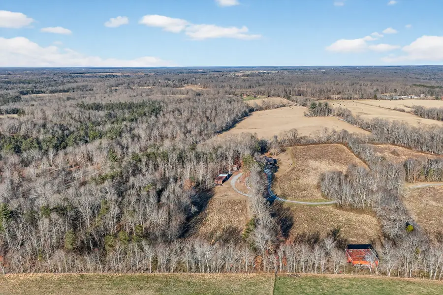 40 Diamond Padgett Ln, Monterey, TN 38574 - Image #2