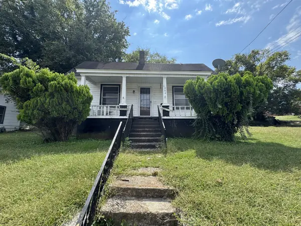 406 Market St W, Fayetteville, TN 37334