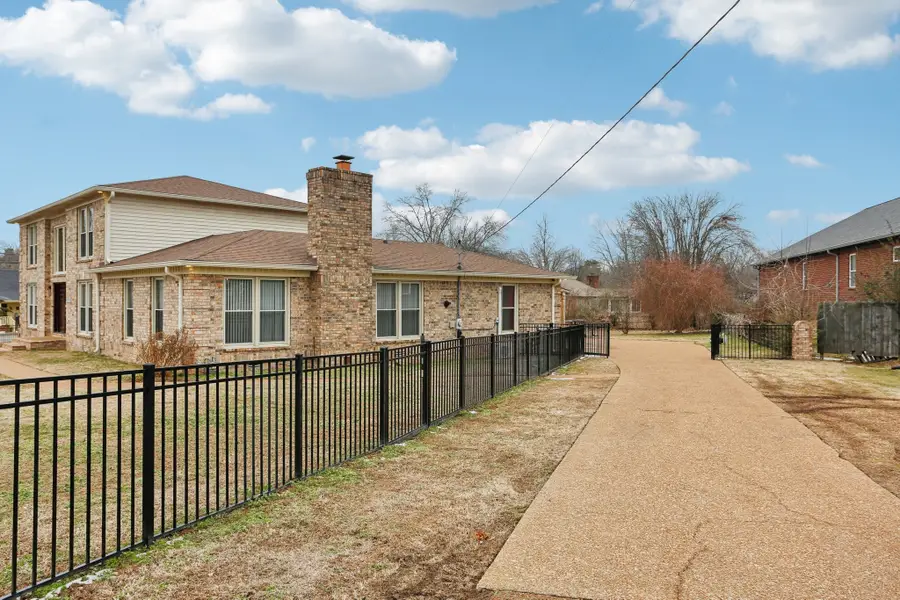 4300 Kings Ln, Nashville, TN 37218 - #3