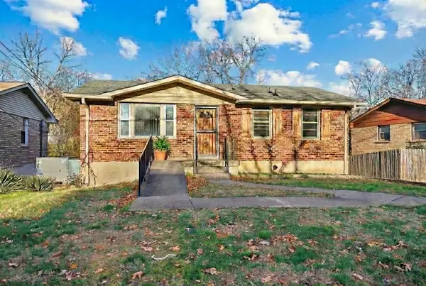 2701 Combs Dr, Nashville, TN 37207