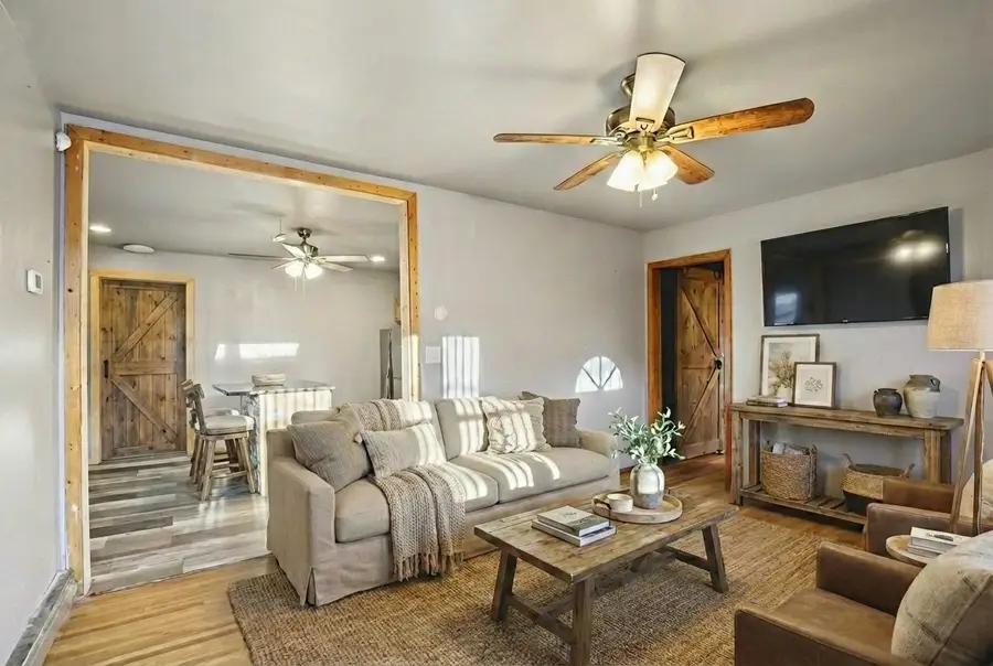 2701 Combs Dr, Nashville, TN 37207 - Image #2