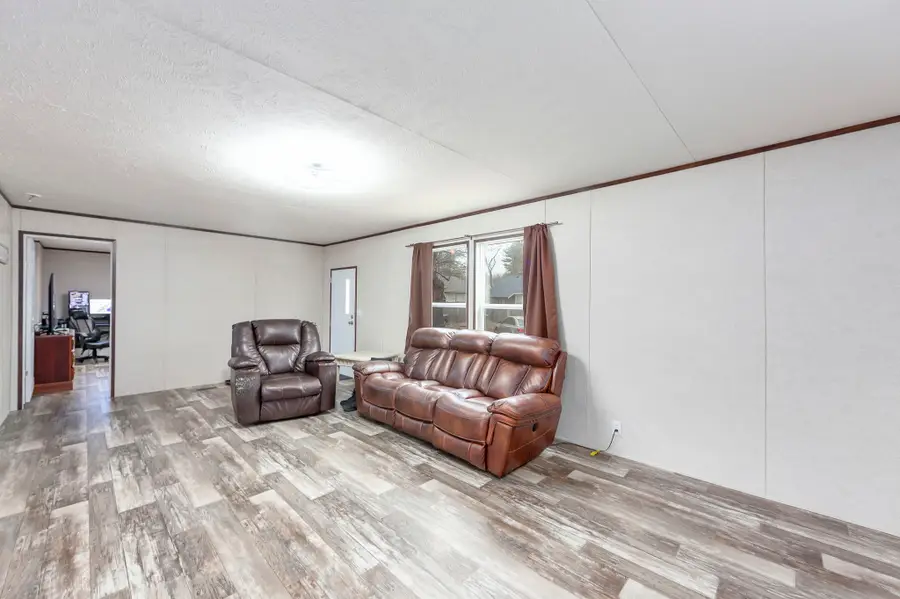 419 Broadway Ave, Dyersburg, TN 38024 - Image #2