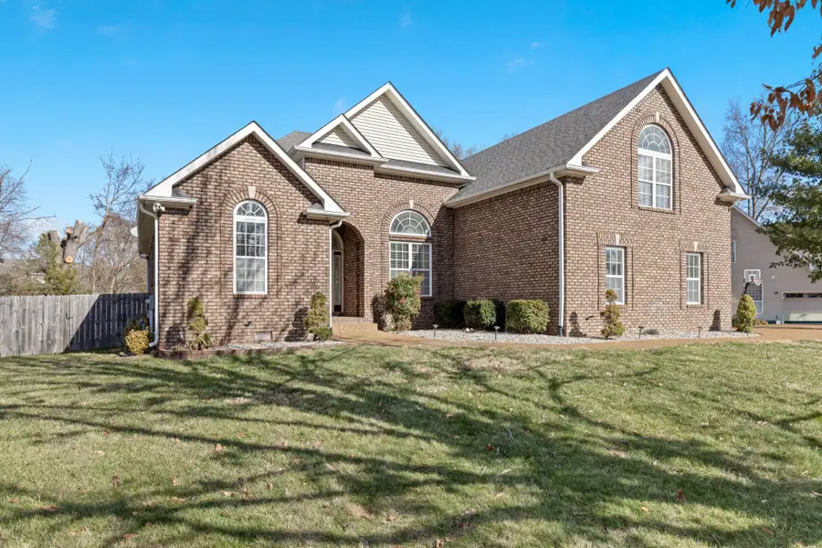 121 Cambria Dr, White House, TN 37188 - Image #2