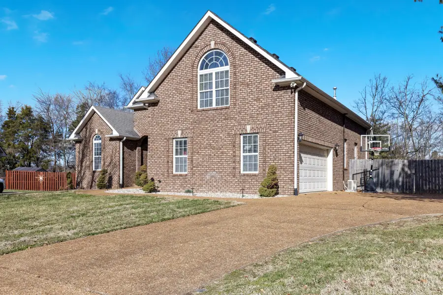 121 Cambria Dr, White House, TN 37188 - Image #3