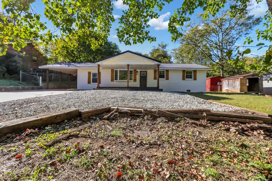 2054 Shelby Dr, Clarksville, TN 37043 - Image #3