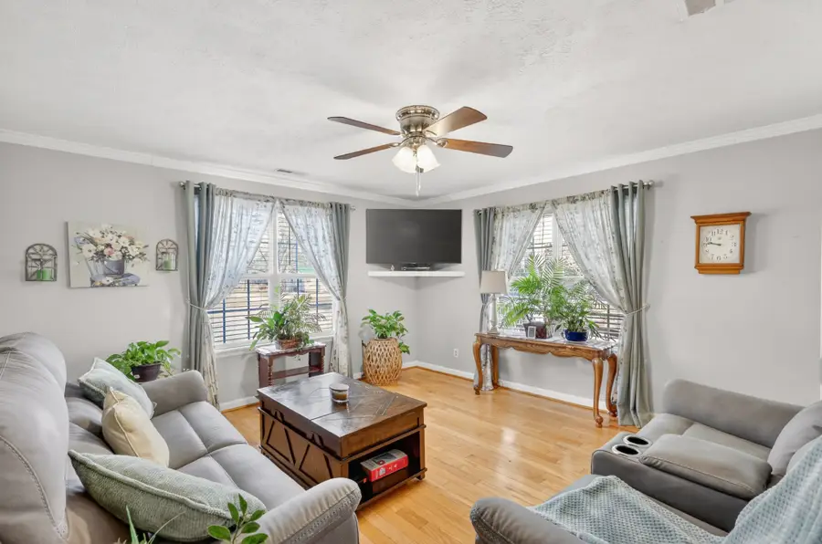 323 Buzzard Roost Rd, Chapel Hill, TN 37034 - Image #3