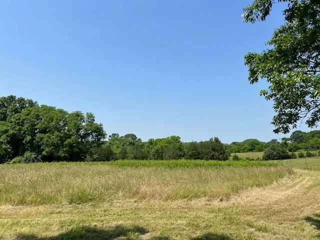 960 Harsh Ln, Castalian Springs, TN 37031 - Image #2