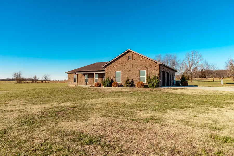 7728 Boyles Rd, White House, TN 37188 - Image #2