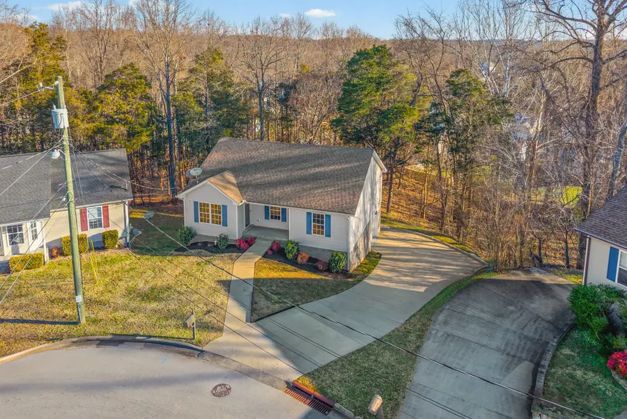 1053 Red Apple Ct, Clarksville, TN 37040 - Image #3