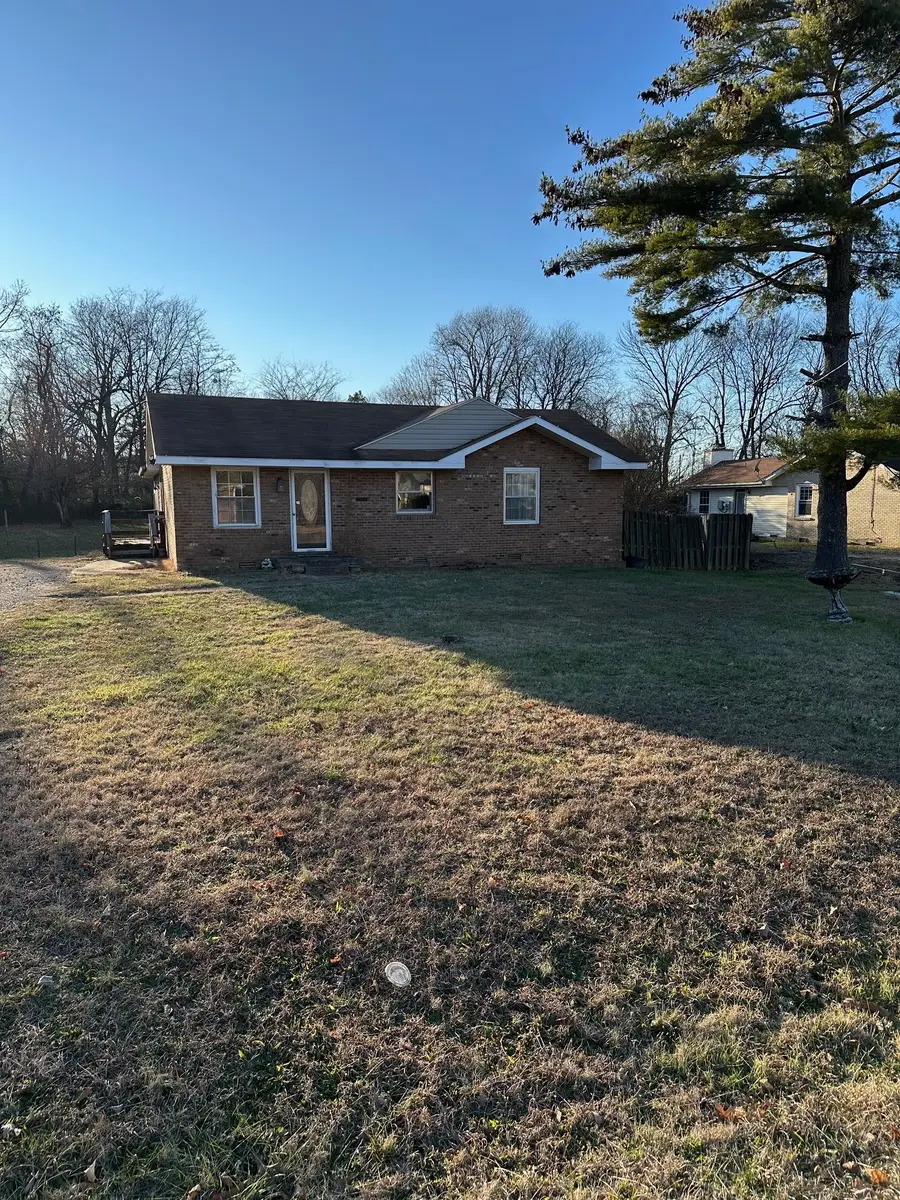 2722 Ann Dr, Clarksville, TN 37040 - Image #2