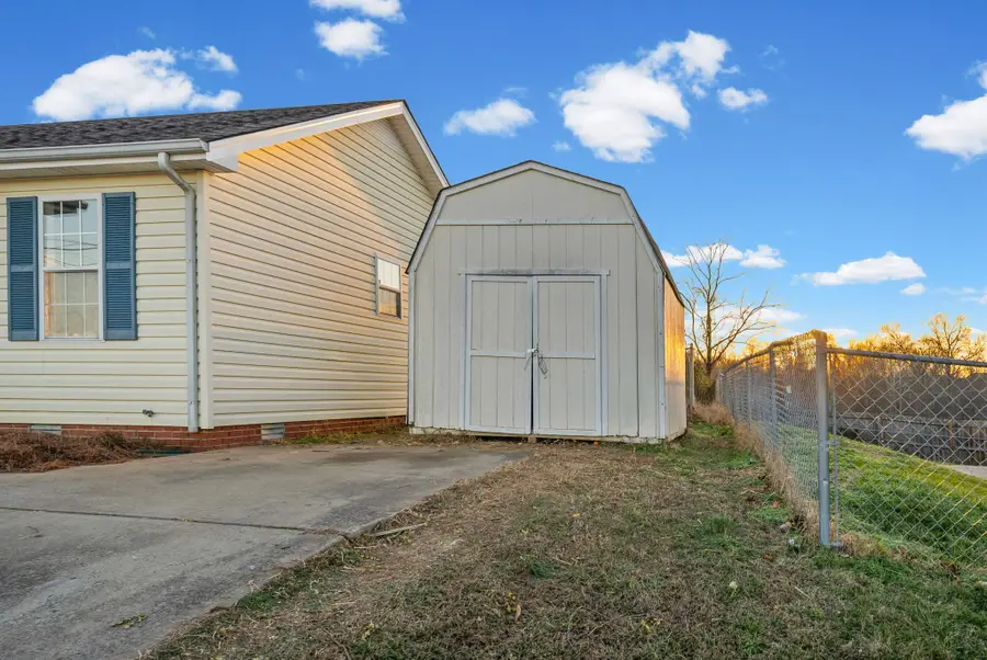 1010 Winesap Rd, Clarksville, TN 37040 - Image #2