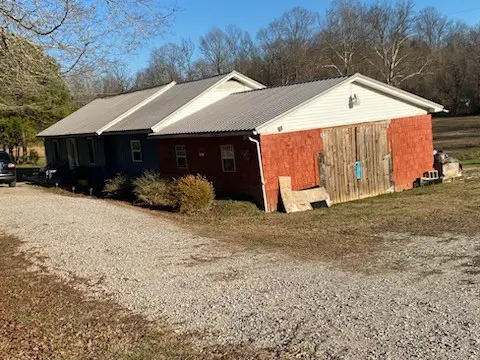 2705 Johnson Branch Rd, Leoma, TN 38468 - Image #2