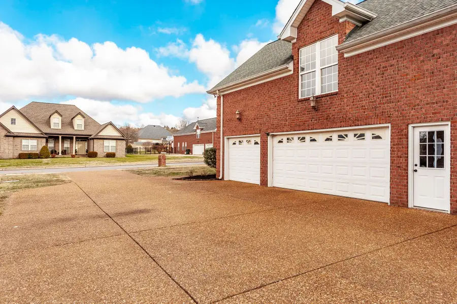 1021 Pittman Dr, Gallatin, TN 37066 - Image #3