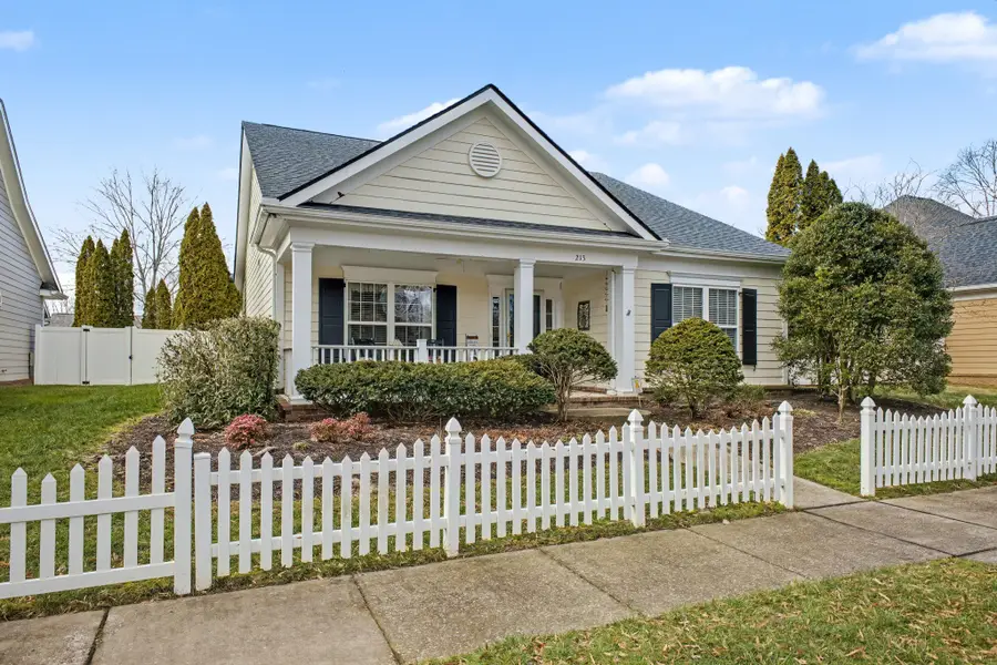 213 Lilac Cir, Franklin, TN 37064 - Image #2