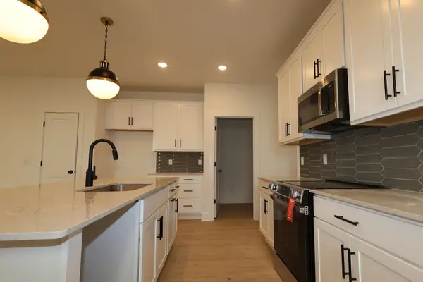 537 Canal Circle N, Nashville, TN 37214