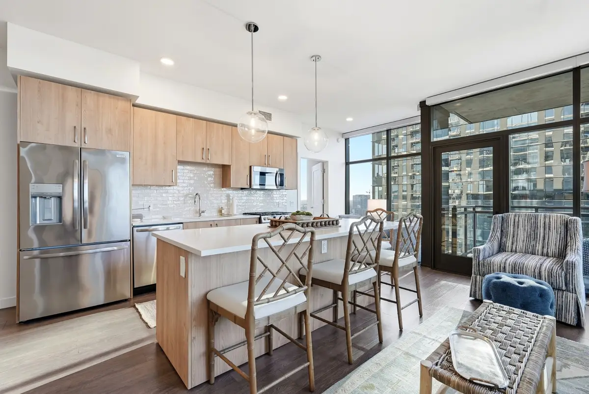 1212 Demonbreun St #1402, Nashville, TN 37203 - Image #1