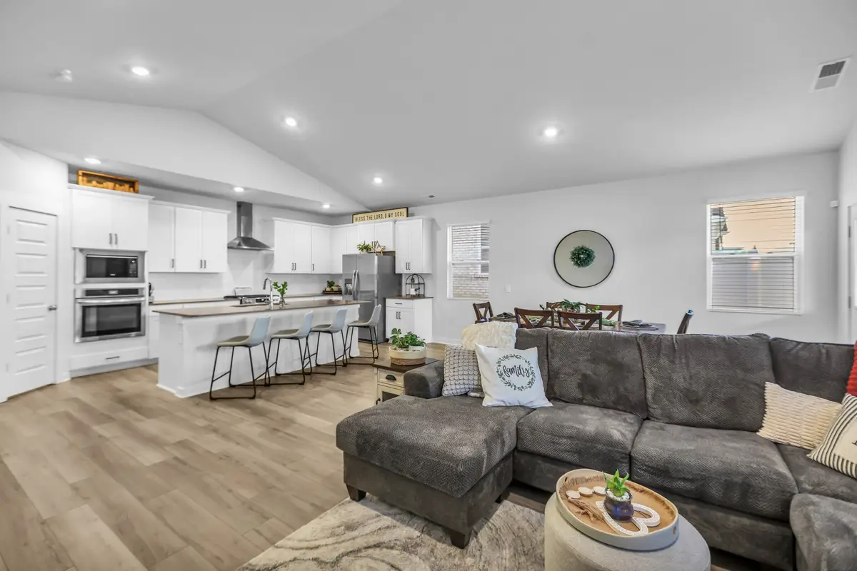 635 Snap Dragon Ln, Hendersonville, TN 37075 - #1