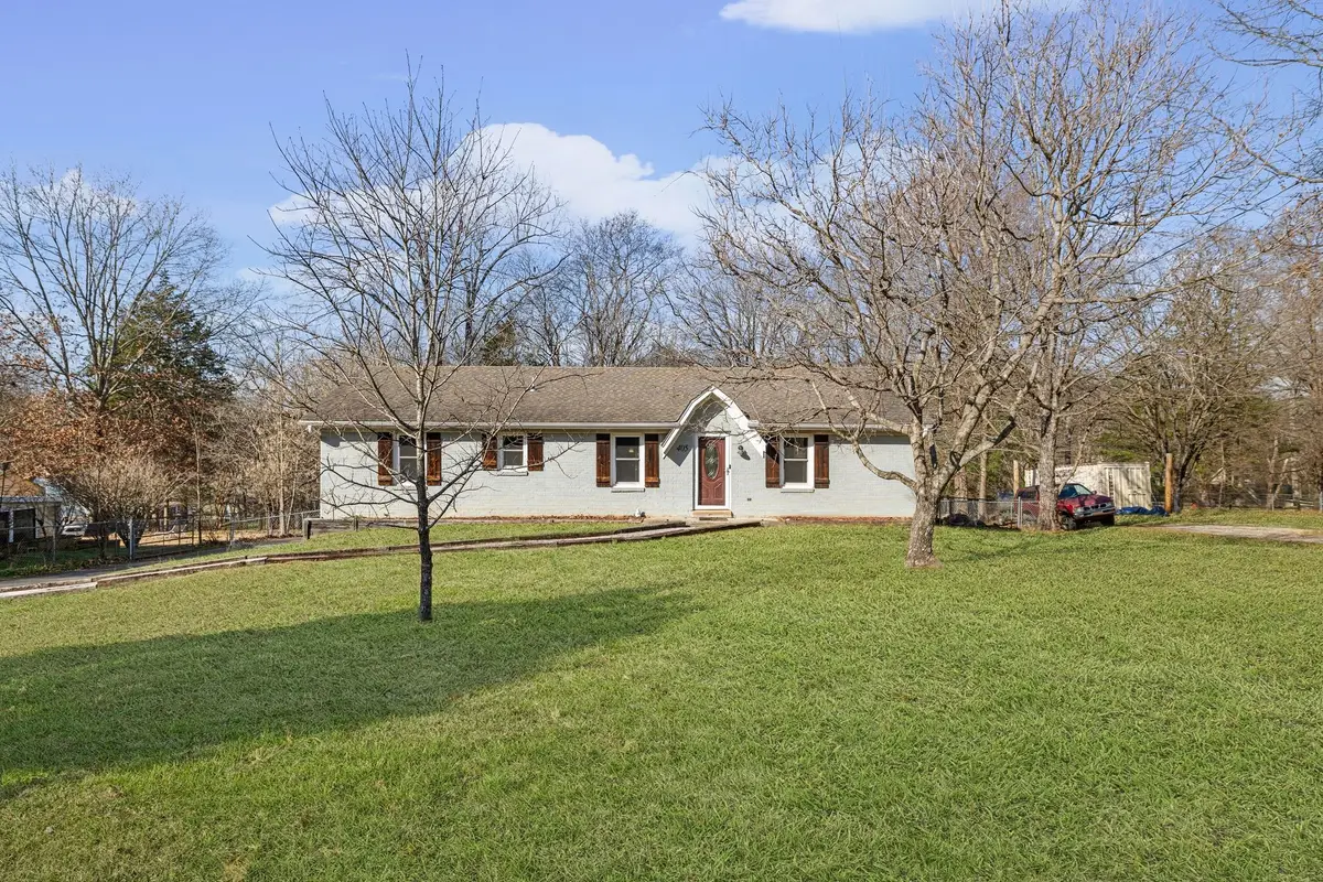405 Brierwood Dr, Columbia, TN 38401 - Image #1
