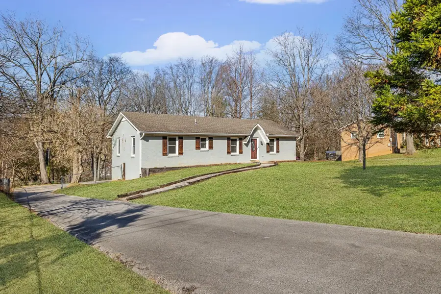405 Brierwood Dr, Columbia, TN 38401 - Image #3