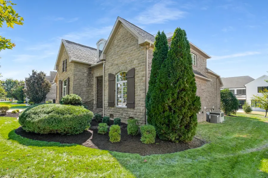 3327 Vintage Grove Pkwy, Murfreesboro, TN 37130 - #3