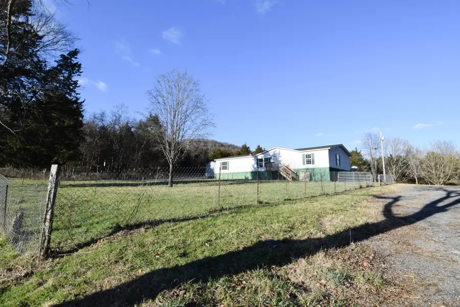 635 Celsor Rd, Hartsville, TN 37074 - Image #2