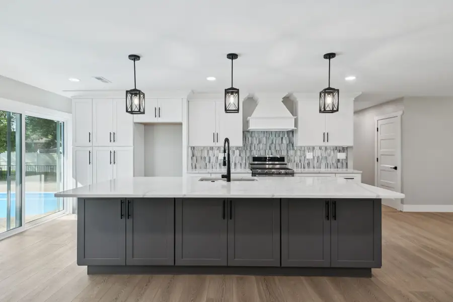 2503 Timwood Dr, Nashville, TN 37214 - Image #2