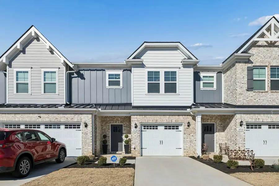 5734 Cloverwood Dr, Rockvale, TN 37153 - Image #2