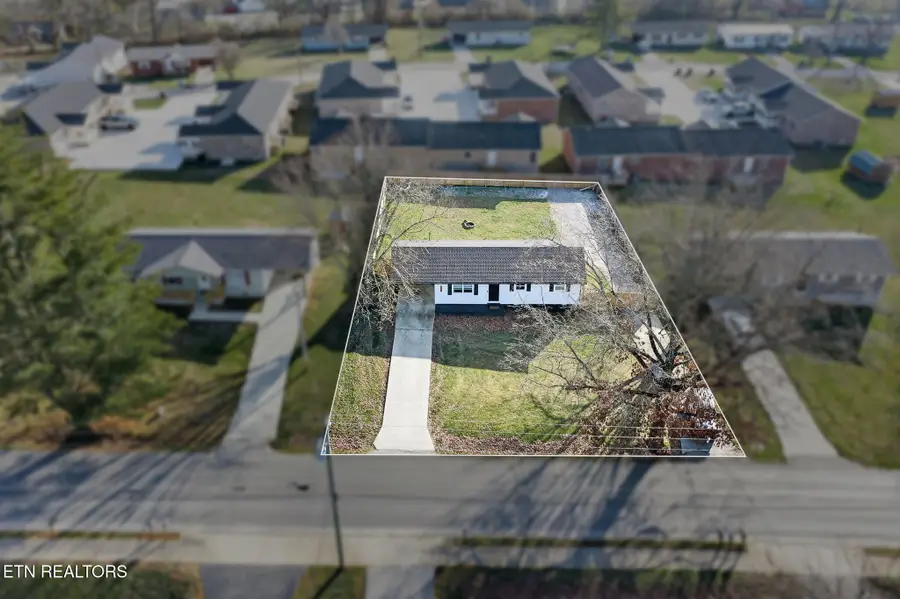 257 Myrtle Ave, Crossville, TN 38555 - Image #2