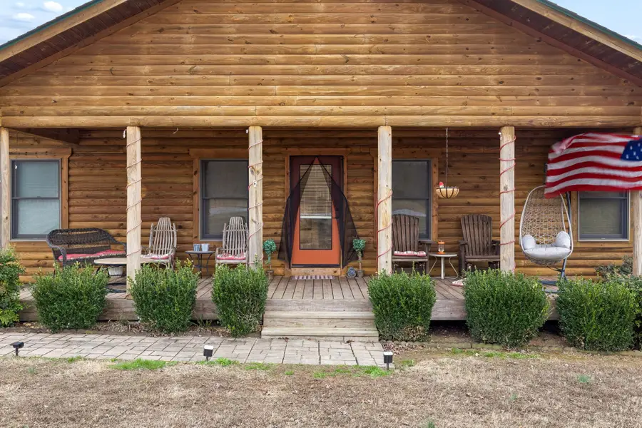 185 Blackhawk Ct, Waverly, TN 37185 - Image #2