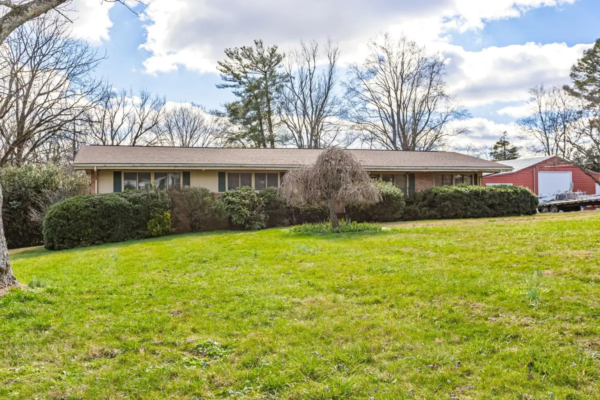 212 Pineview St, Shelbyville, TN 37160 - Image #1