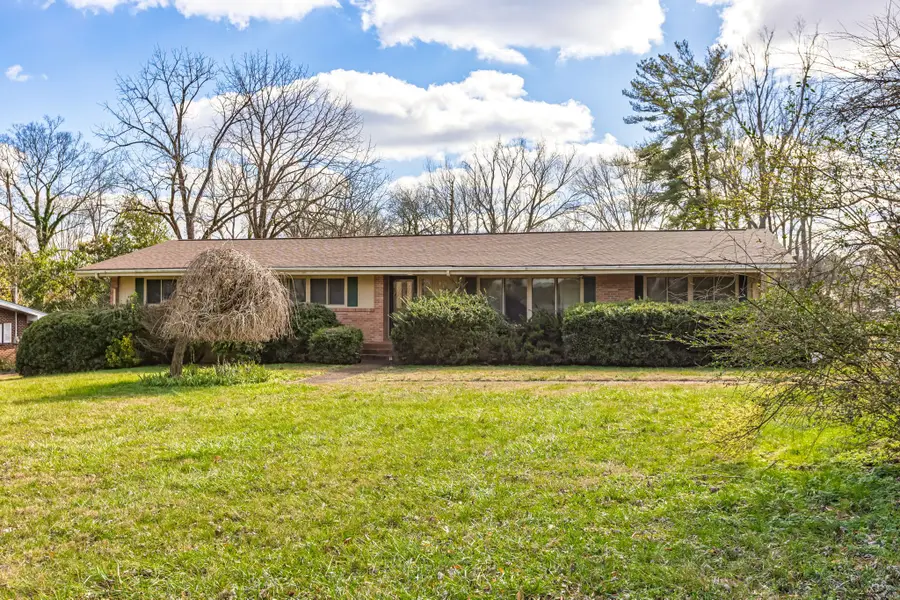 212 Pineview St, Shelbyville, TN 37160 - Image #3