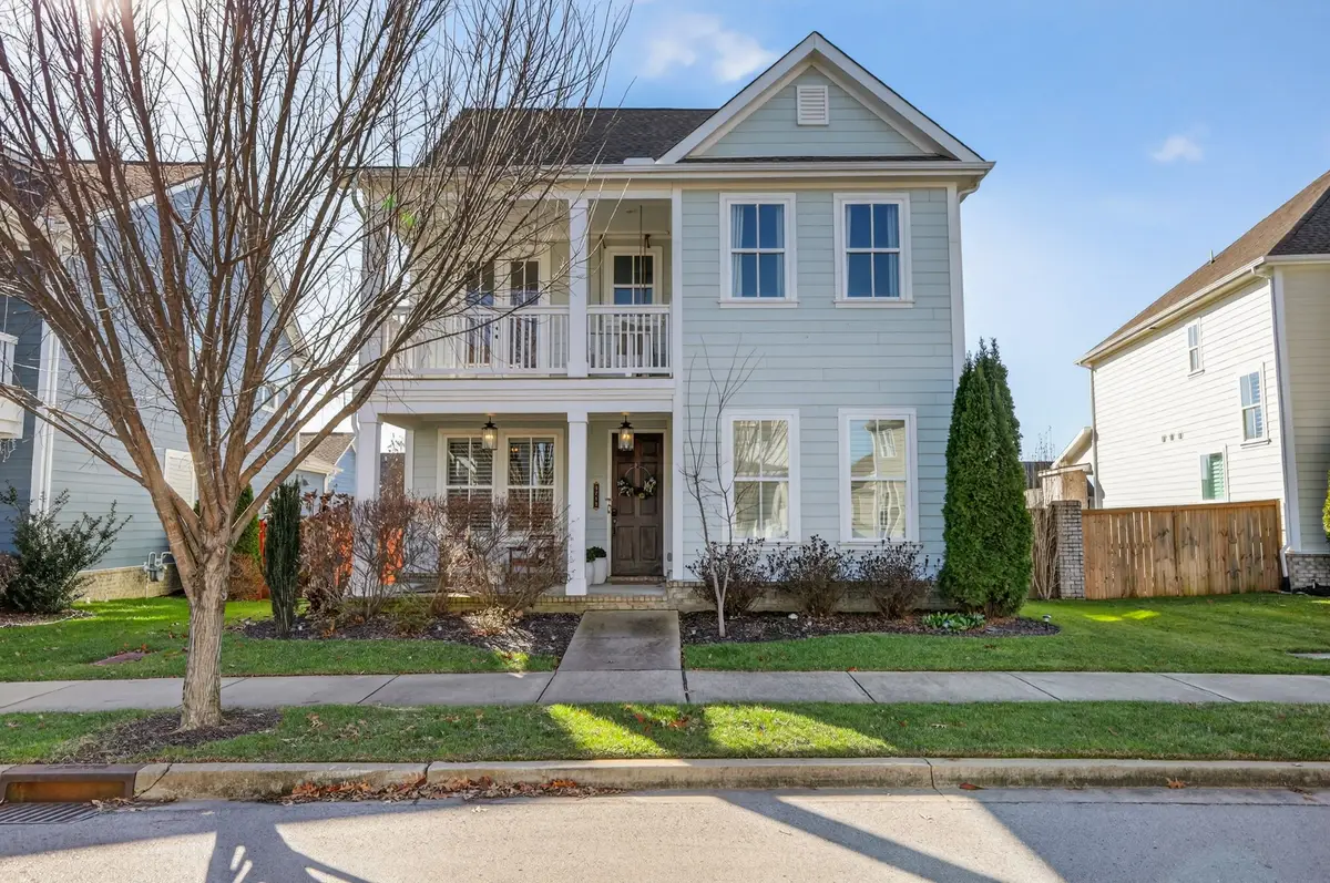 3213 Vinemont Dr, Thompsons Station, TN 37179 - Image #1