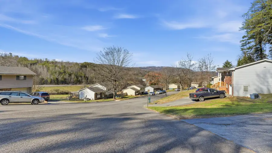 17 Echo Glen Drive, Hixson, TN 37343 - Image #2