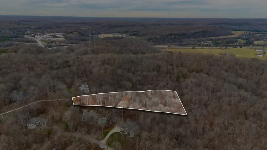 1028 Champion Hills Dr, Kingston Springs, TN 37082 - Image #2