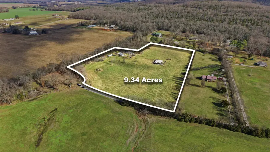 640 Dotson Cemetery Rd, Decherd, TN 37324 - Image #2