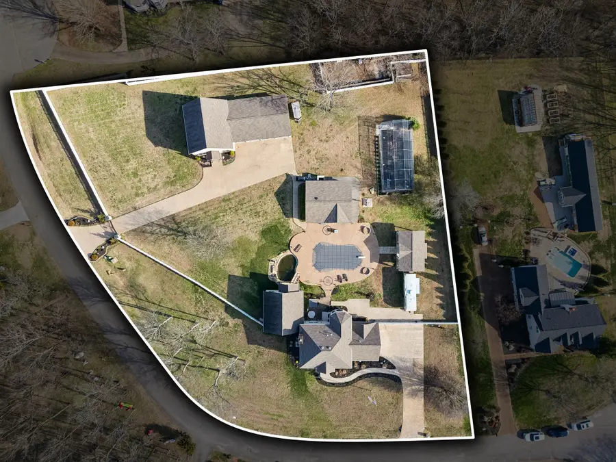 1045 Claremont Dr, Columbia, TN 38401 - Image #3