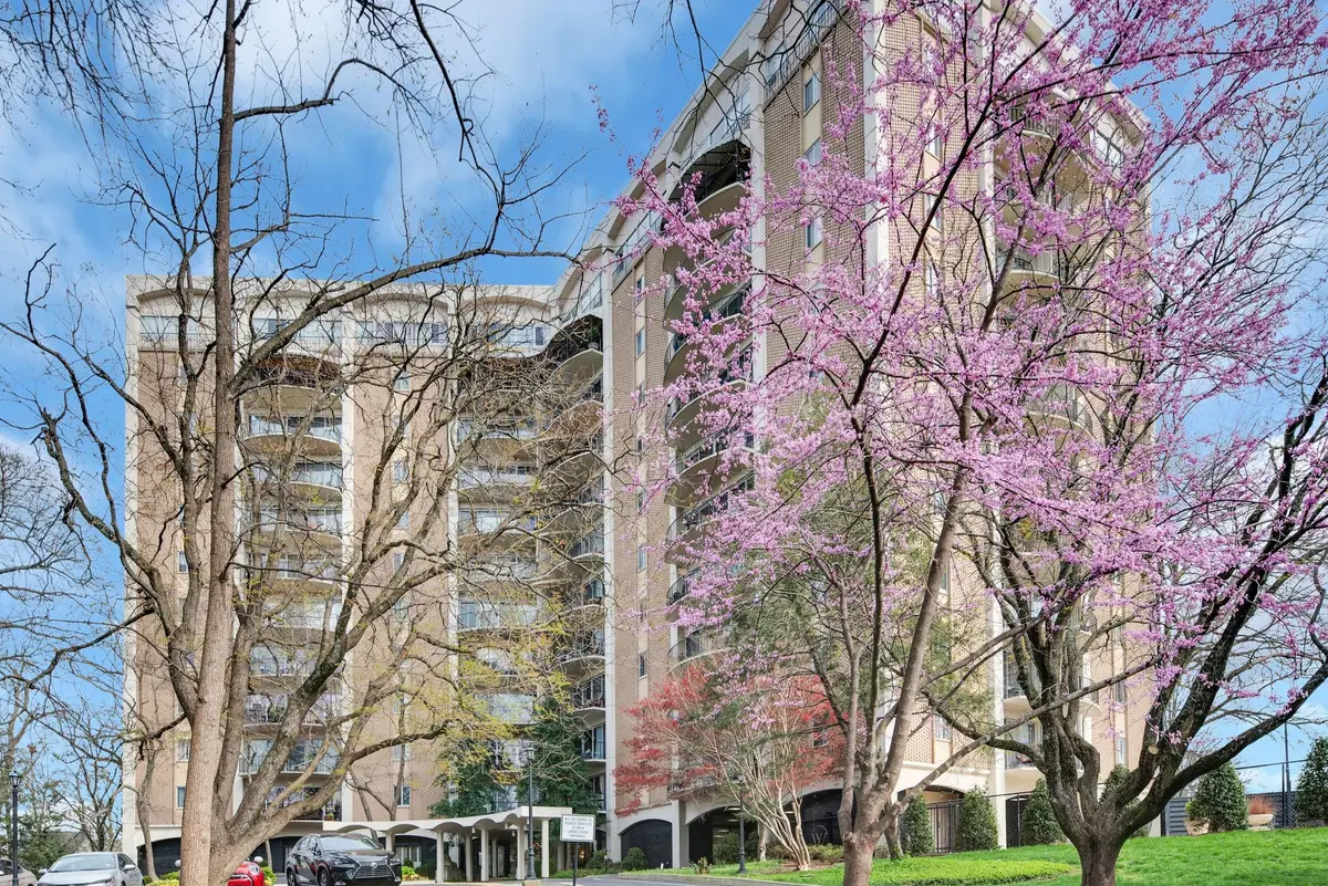 4215 Harding Pike #303, Nashville, TN 37205 - Image #1