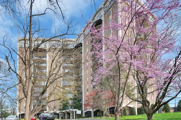 4215 Harding Pike #303, Nashville, TN 37205