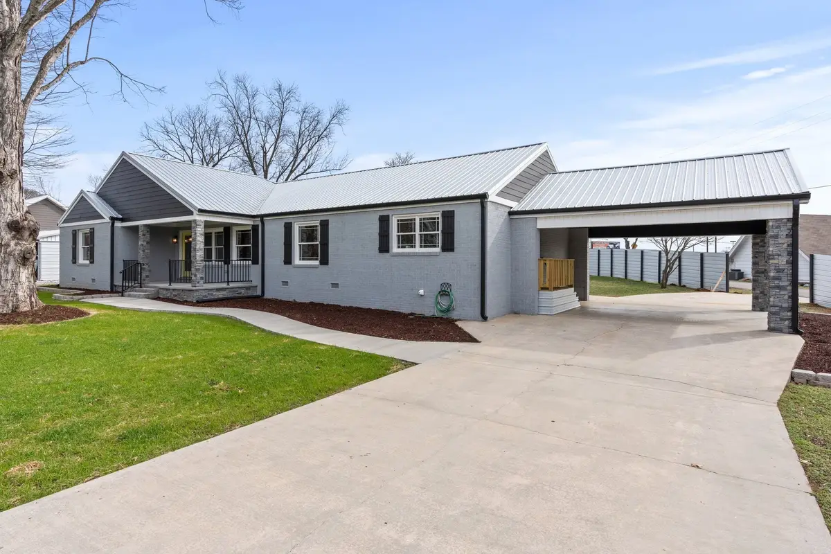 102 Dogwood Ln, Winchester, TN 37398 - Image #1