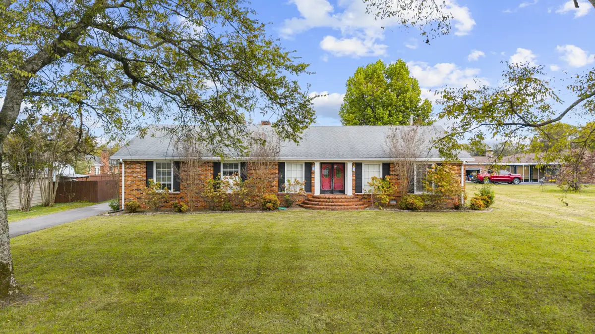 915 Winston Ave, Lebanon, TN 37087 - #1