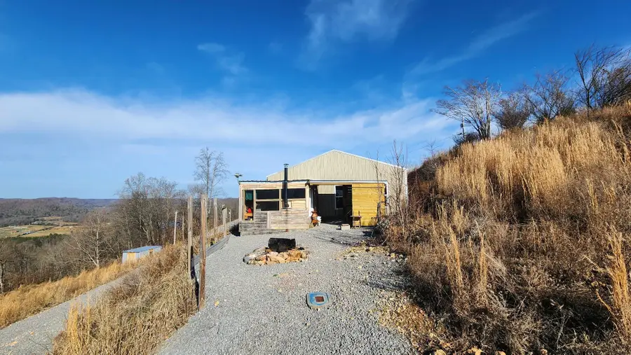 276 Schelley Rd, Gainesboro, TN 38562 - Image #3