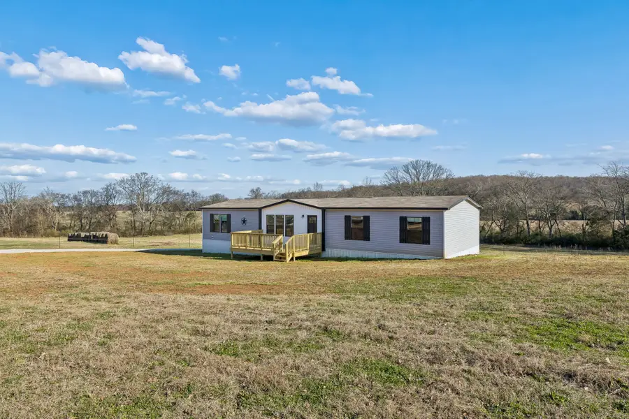 1053 Buncombe Rd, Belvidere, TN 37306 - Image #3