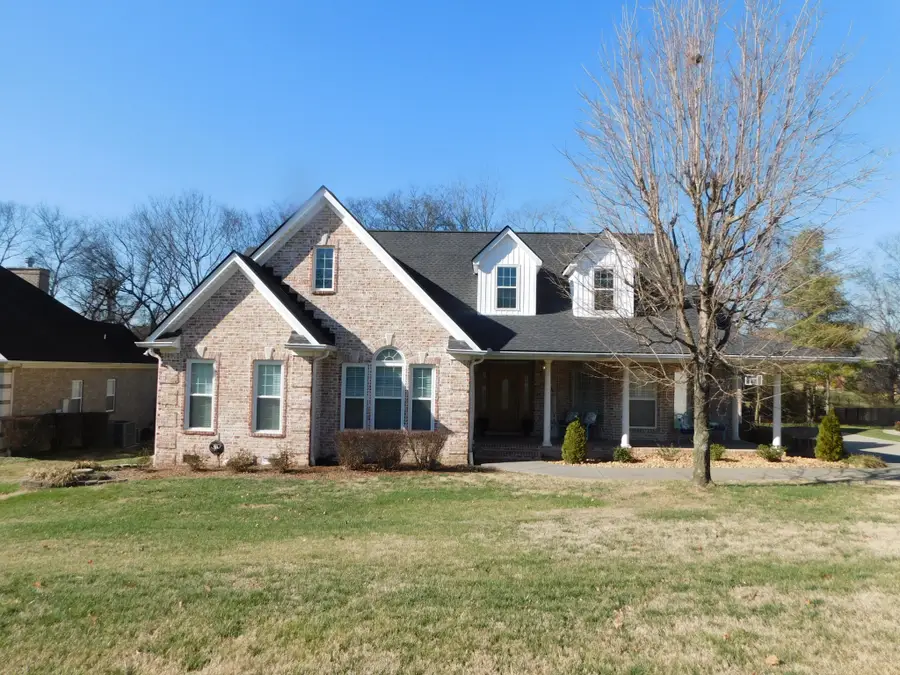 117 Collinwood Dr, Gallatin, TN 37066 - Image #2
