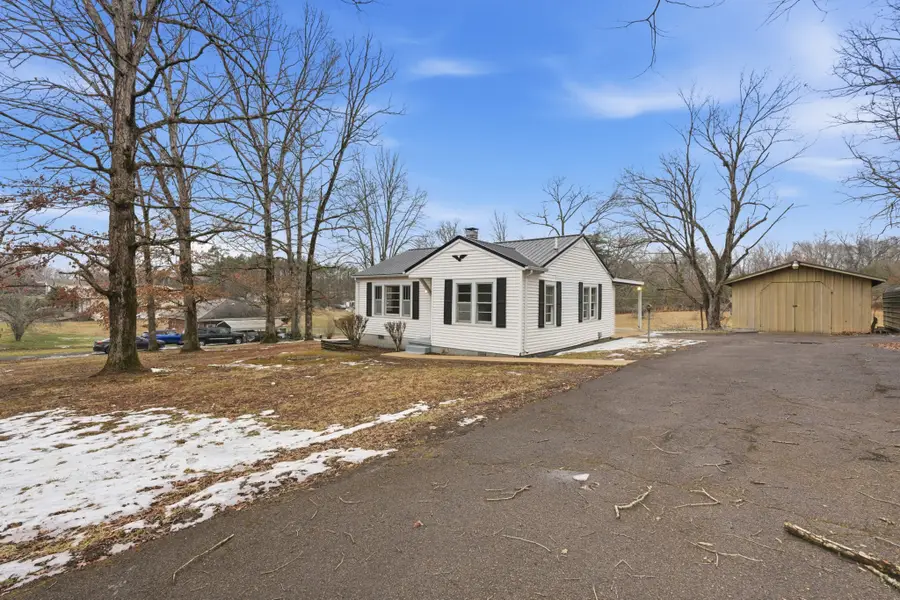 3011 Green Hill Dr, Centerville, TN 37033 - #2