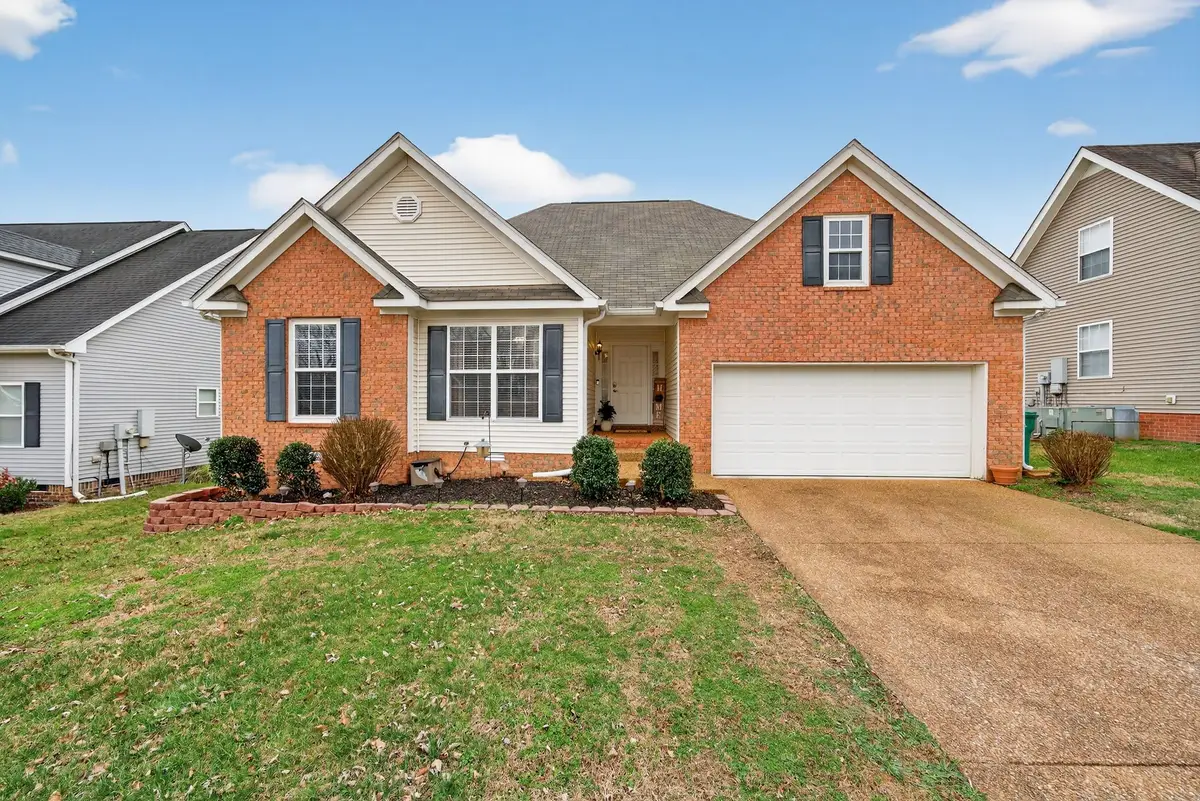 1013 Persimmon Dr, Spring Hill, TN 37174 - #1