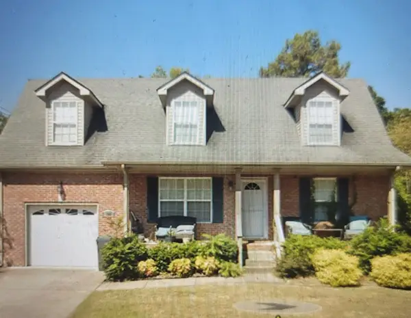 300 Maple Park Dr, Clarksville, TN 37040