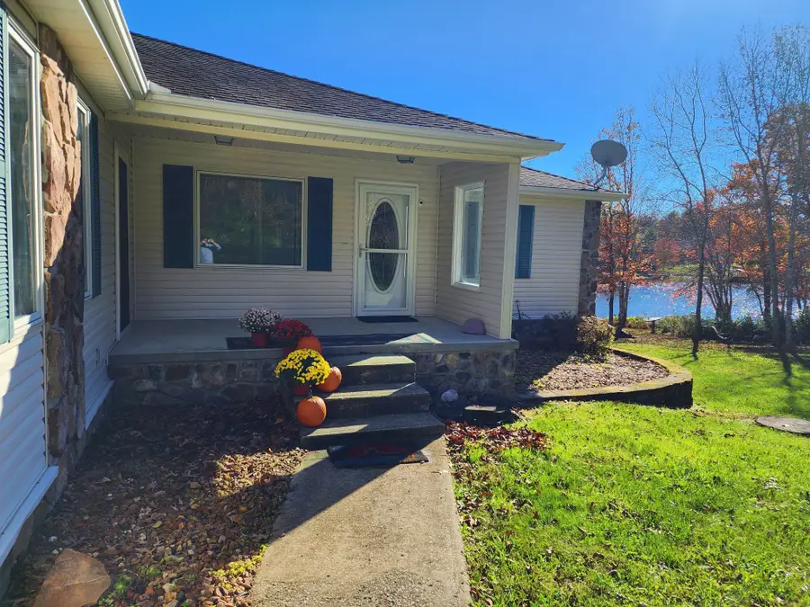 130 Mena Ln, Crossville, TN 38572 - Image #2