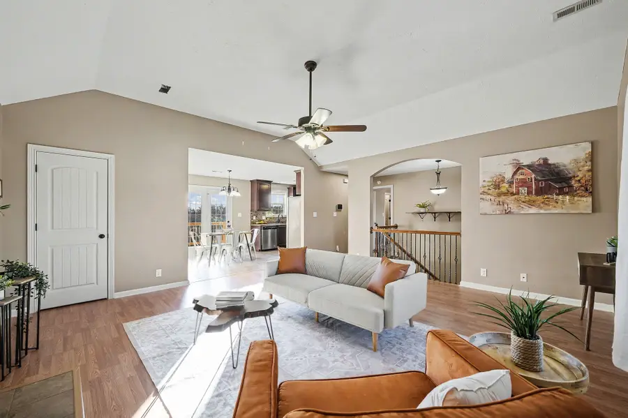 1304 Freedom Dr, Clarksville, TN 37042 - Image #2